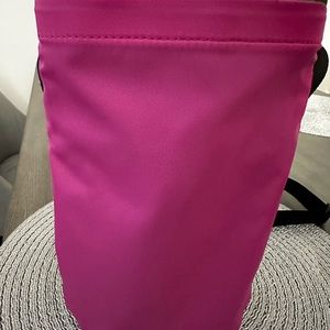 Lululemon 2 tone crossbody bag w/adjustable strap Holds water bottle,keys,phone